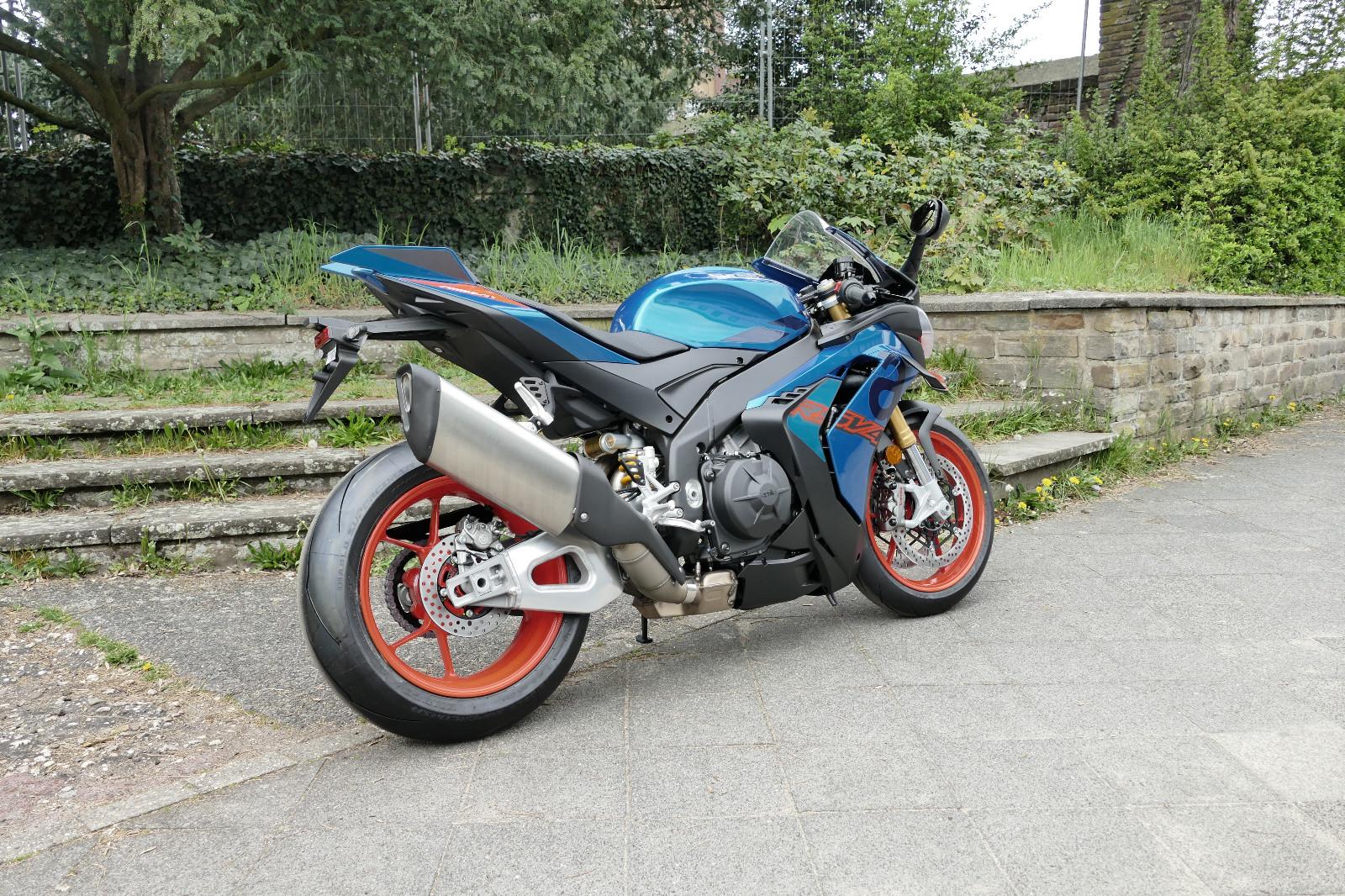 Aprilia RSV 4