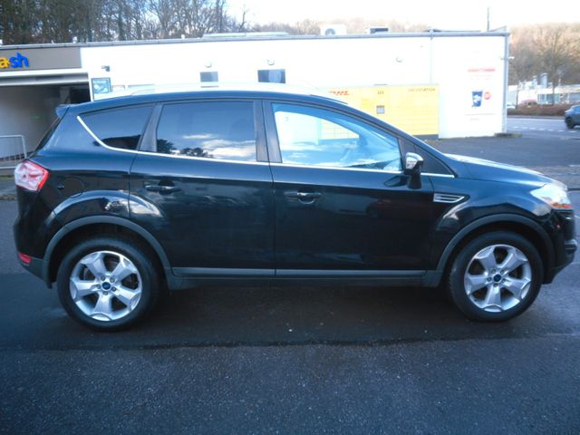 Ford Kuga Titanium 2,0 L 136 PS Navi