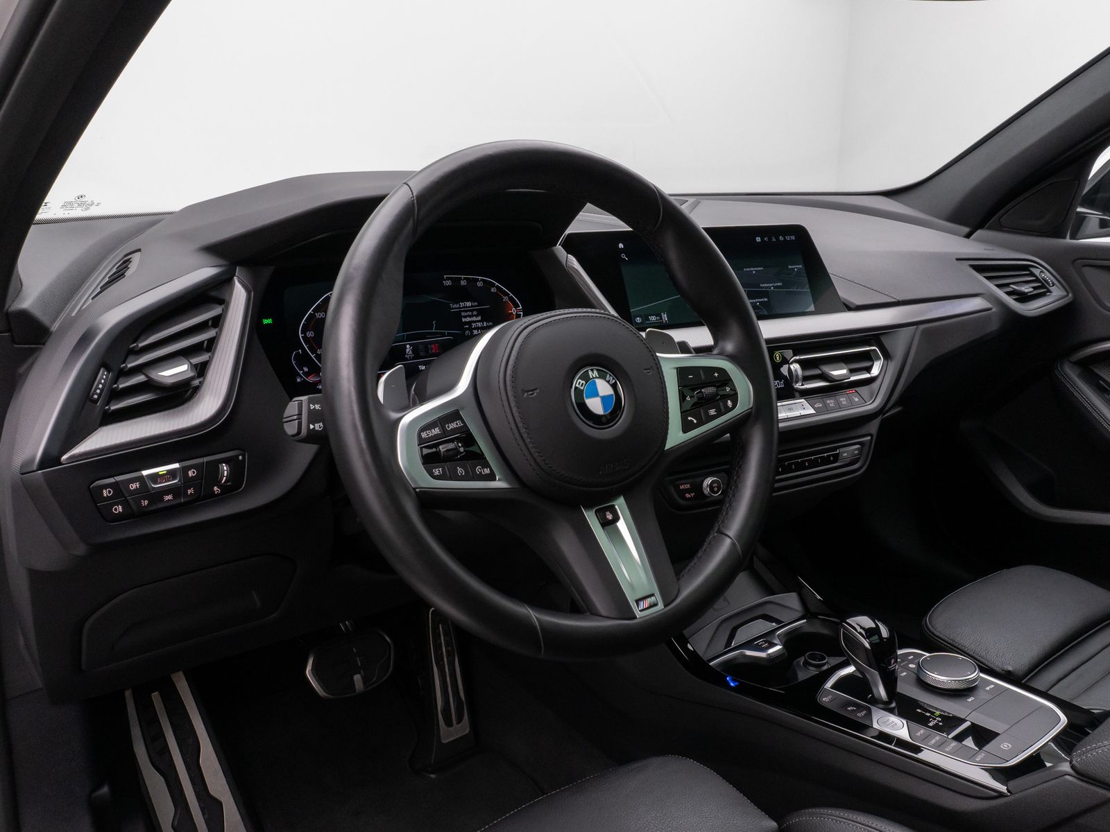 Fahrzeugabbildung BMW 120i M Sport Panoram Kamera DAB HiFi Komfort 19"