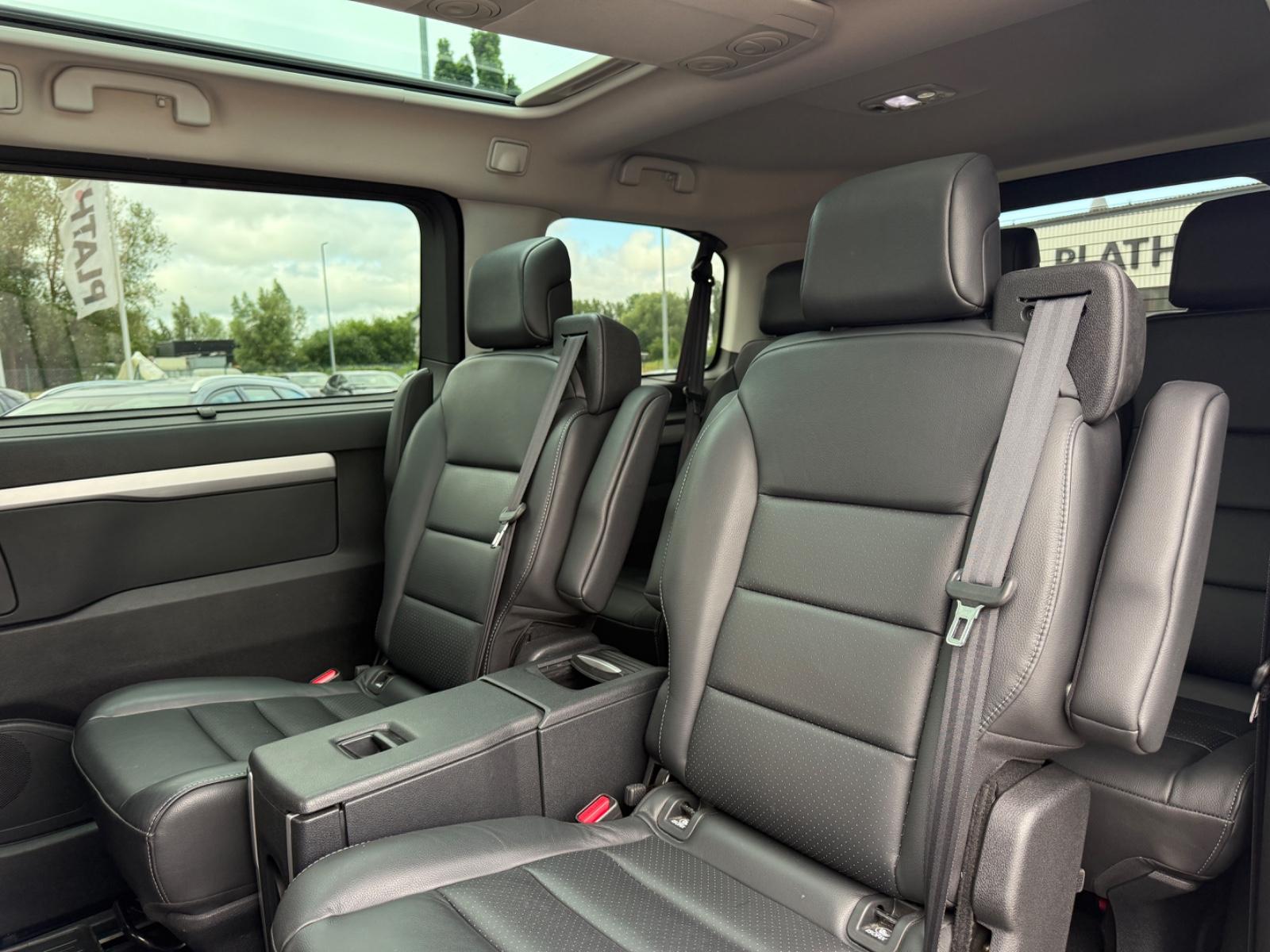 Toyota Proace Verso L1 Executive Standheizung AHK HUD