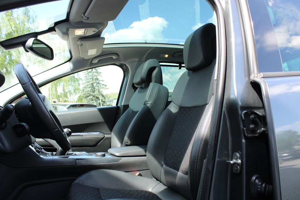 PEUGEOT 3008 – Bild 11 von 22