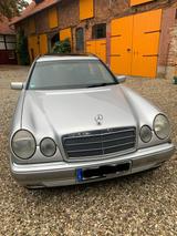 Mercedes-Benz Mercedes S210 - E240 V6 - Mercedes-Benz E-Klasse S210