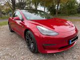 Tesla Model 3 AWD Performance Model 2022 (AMD Ryzen) - Tesla Model 3 in Düsseldorf