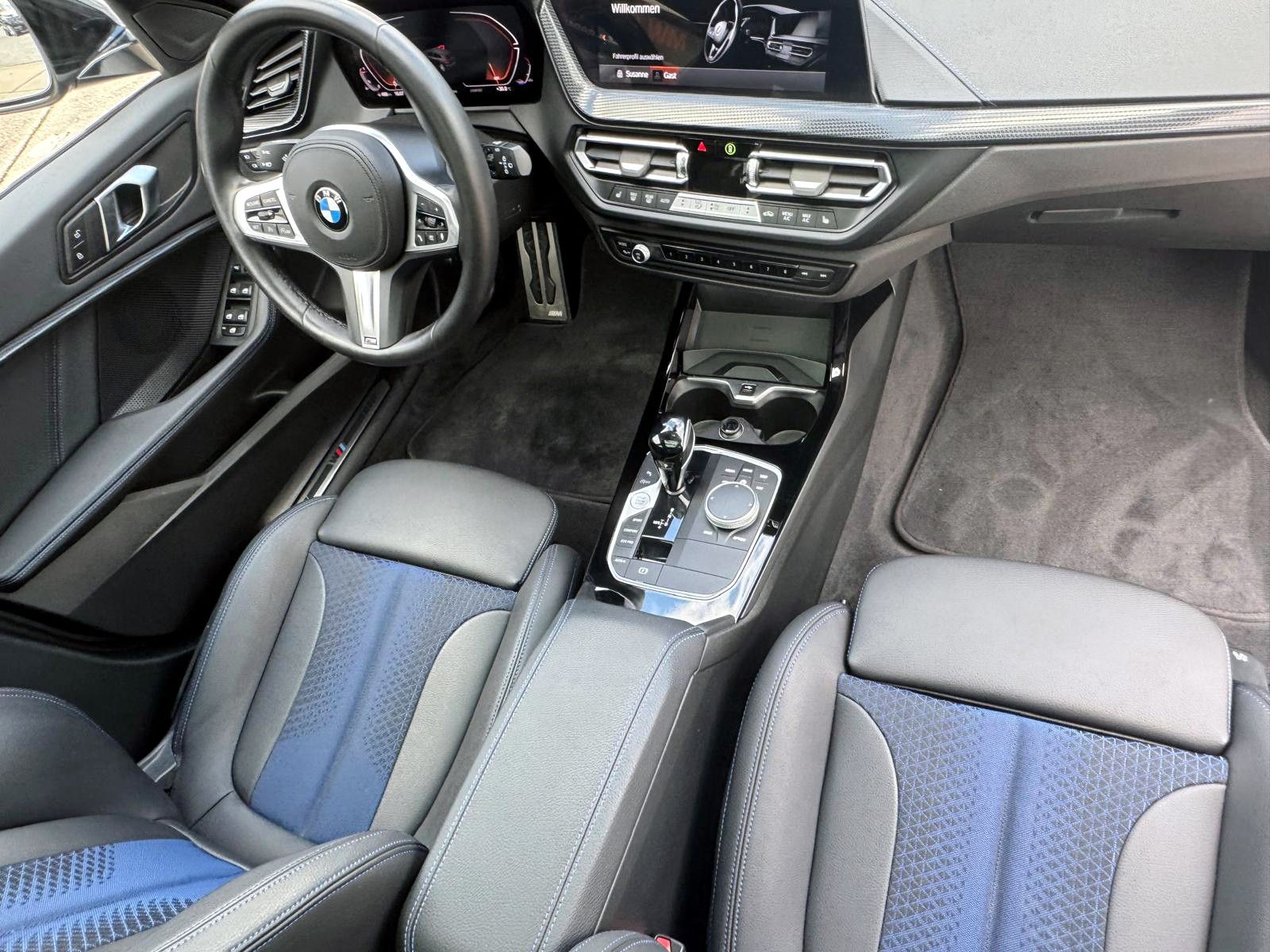 Fahrzeugabbildung BMW 118i M-Sport Steptr. NAV PDC KAM PANO TEMP HIFI