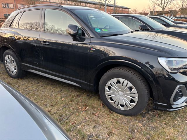 Audi Q3 35 TDI quattro S-tronic  S-LINE