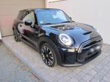 MINI Cooper SE Enigmatic Black - inkl.2x Wartung