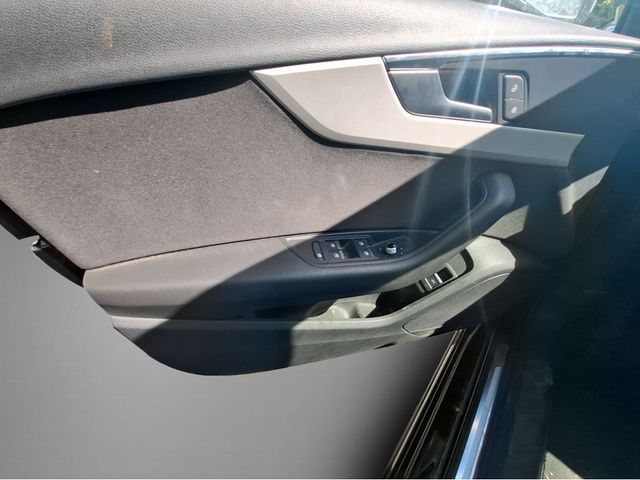 A4 Avant Advanced 35 TDI, Assistenzpaket Stadt &