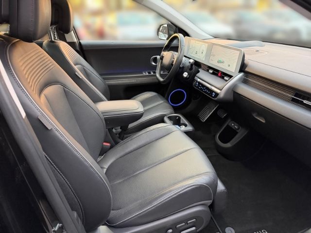 Fahrzeugabbildung Hyundai IONIQ 5 Uniq Elektro 4WD +LEDER+LED+PDC+RFK+KLIM
