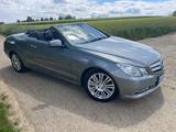 Mercedes-Benz E 200  BlueEFFICIENCY Cabrio, palladiumsilber