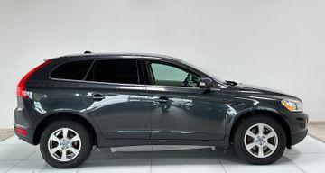 Fahrzeugabbildung Volvo XC60 D5 AWD Summum Kamera Navi BiXenon Leder