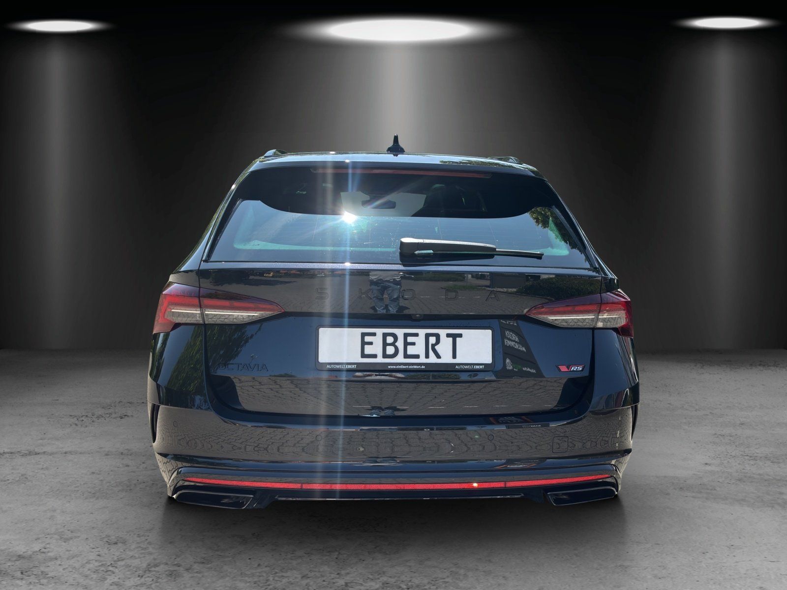 Fahrzeugabbildung SKODA Octavia Combi RS 2,0 TSI 195 kW DSG