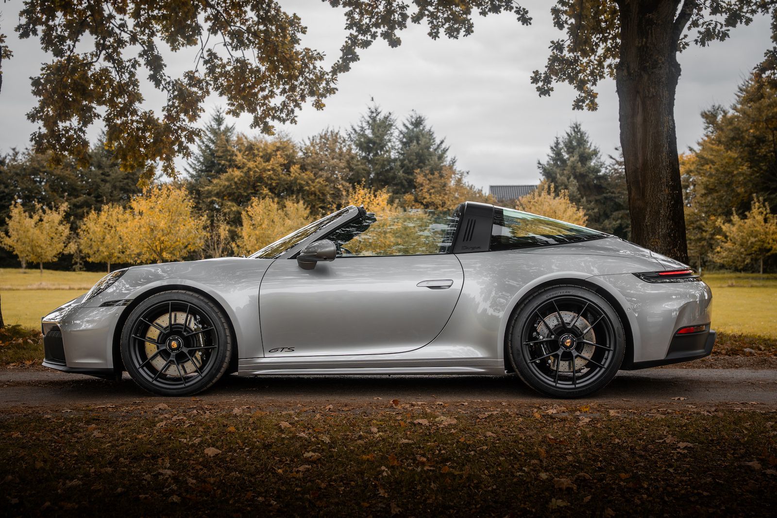 Fahrzeugabbildung Porsche 911 992 .2 Targa 4 GTS T-Hyb. BURMESTER|LIFT|930