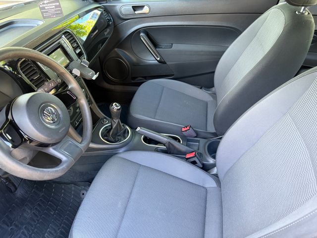 Fahrzeugabbildung Volkswagen Beetle+1.Hand+NaviZB+AllwetterRäder+