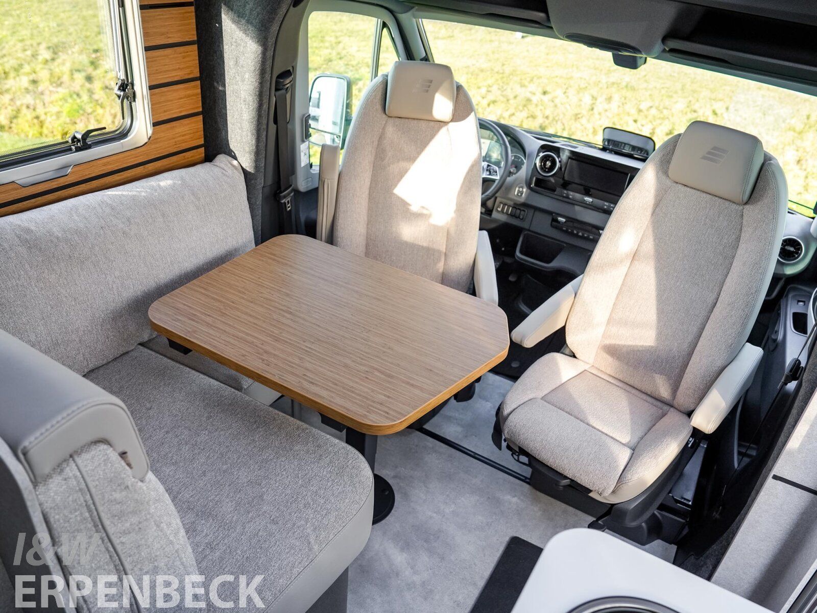 Fahrzeugabbildung HYMER / ERIBA / HYMERCAR Sprinter 417 CDI B-Klasse ML-T 580
