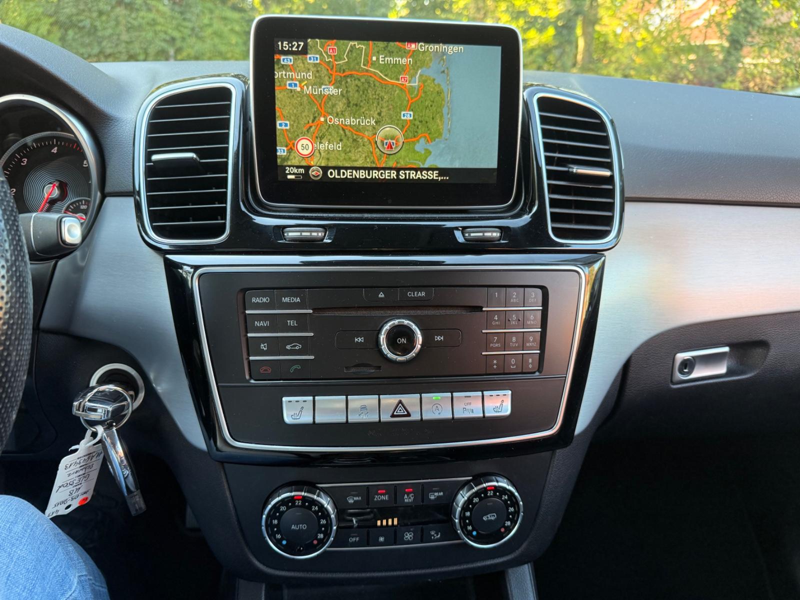 Mercedes-Benz GLE 350 d 4Matic*Navi*AHK 3500 KG*Leder*LED
