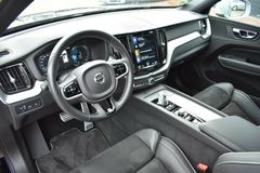 Fahrzeugabbildung Volvo XC60 T8 Twin Engine AWD R-Design*AHK*LUFT*Navi*