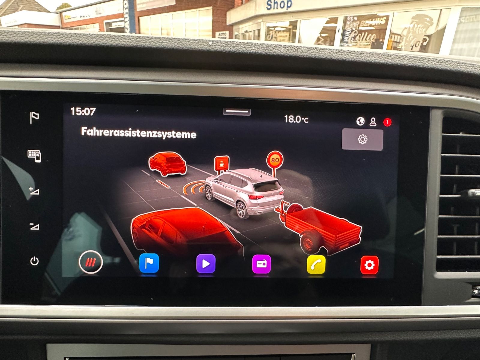 Fahrzeugabbildung SEAT Ateca FR 1.5 TSI DSG AHK/ACC/NAVI/LED/eHeck/SHZ