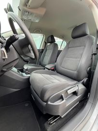 Volkswagen Golf - 12