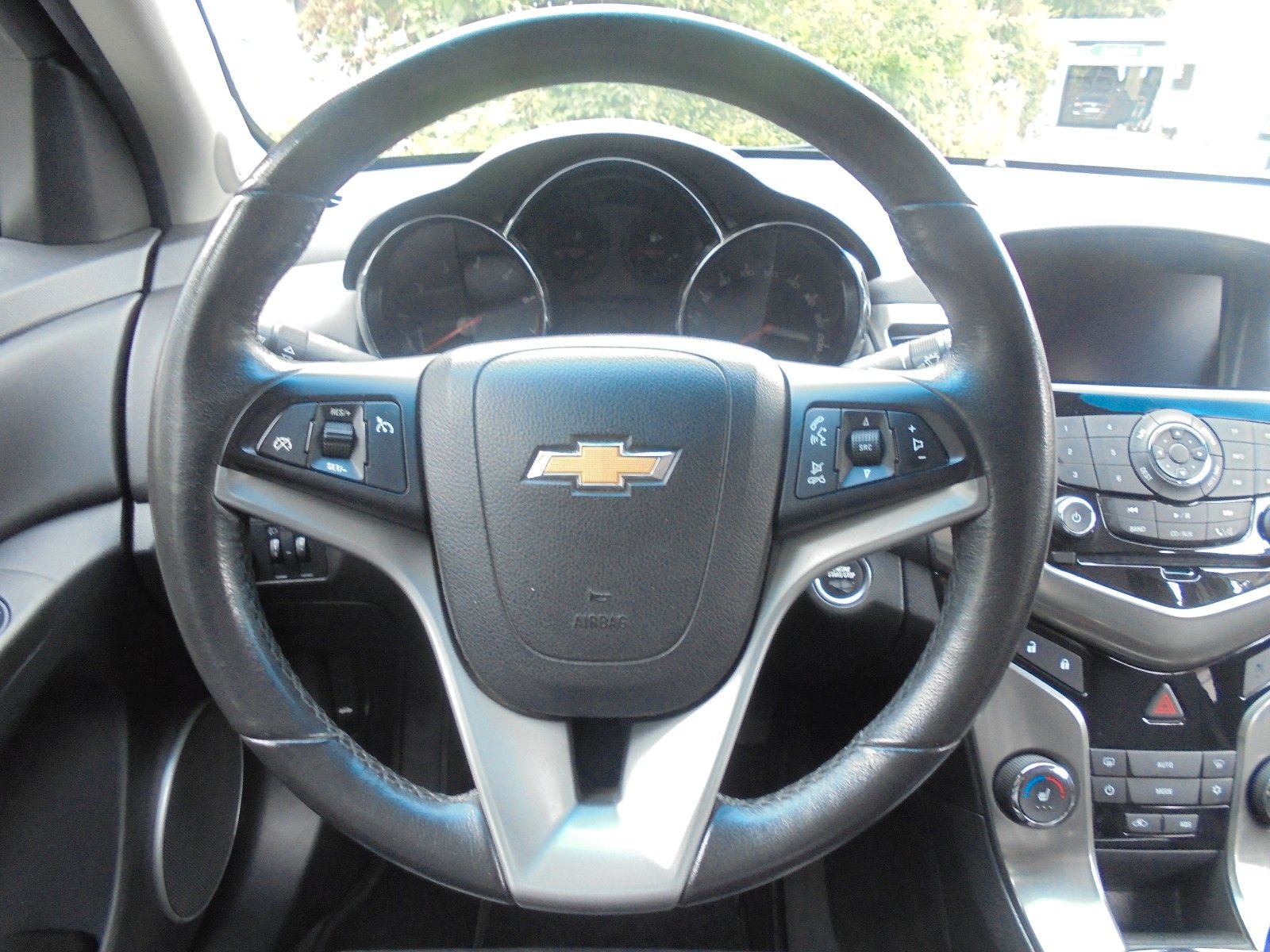 Fahrzeugabbildung Chevrolet Cruze Station Wagon/8Fachbereift/Vollausstattung