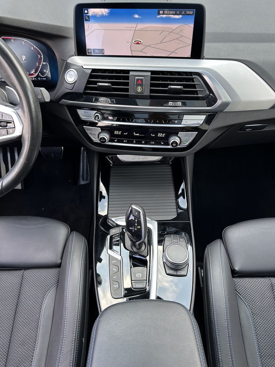 Fahrzeugabbildung BMW X3 xDrive30e M-Sport NAV+LED+ACC+PANO+360°+20ZO