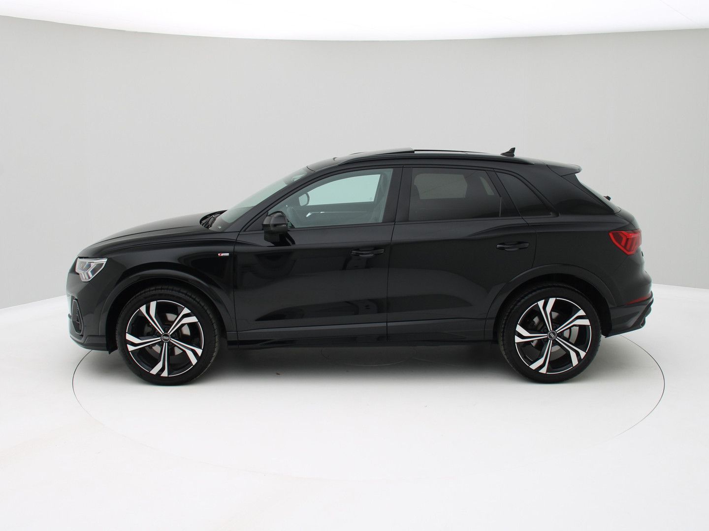 Audi Q3 35 TFSI S edition Competition Pano, ACC, Came imagem 2
