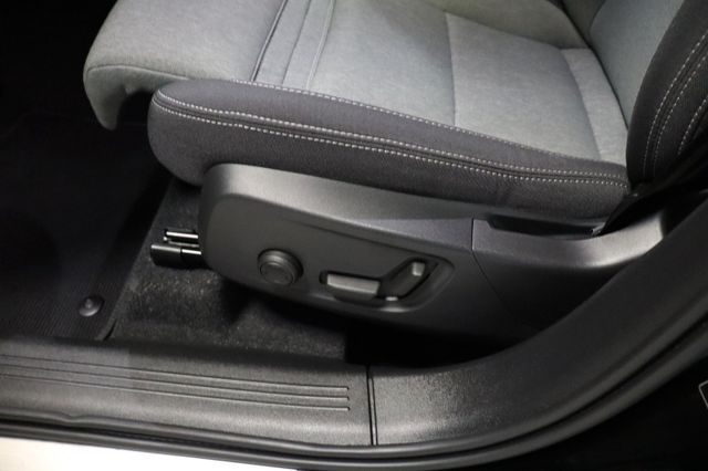 Fahrzeugabbildung Volvo XC 40 XC40 Plus Dark AWD|H/K|AHK|LED|KAMERA|