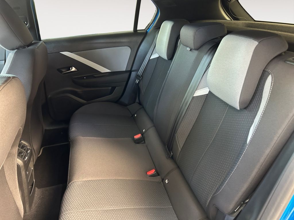 Fahrzeugabbildung Opel Astra 1.2 Turbo AT Edition