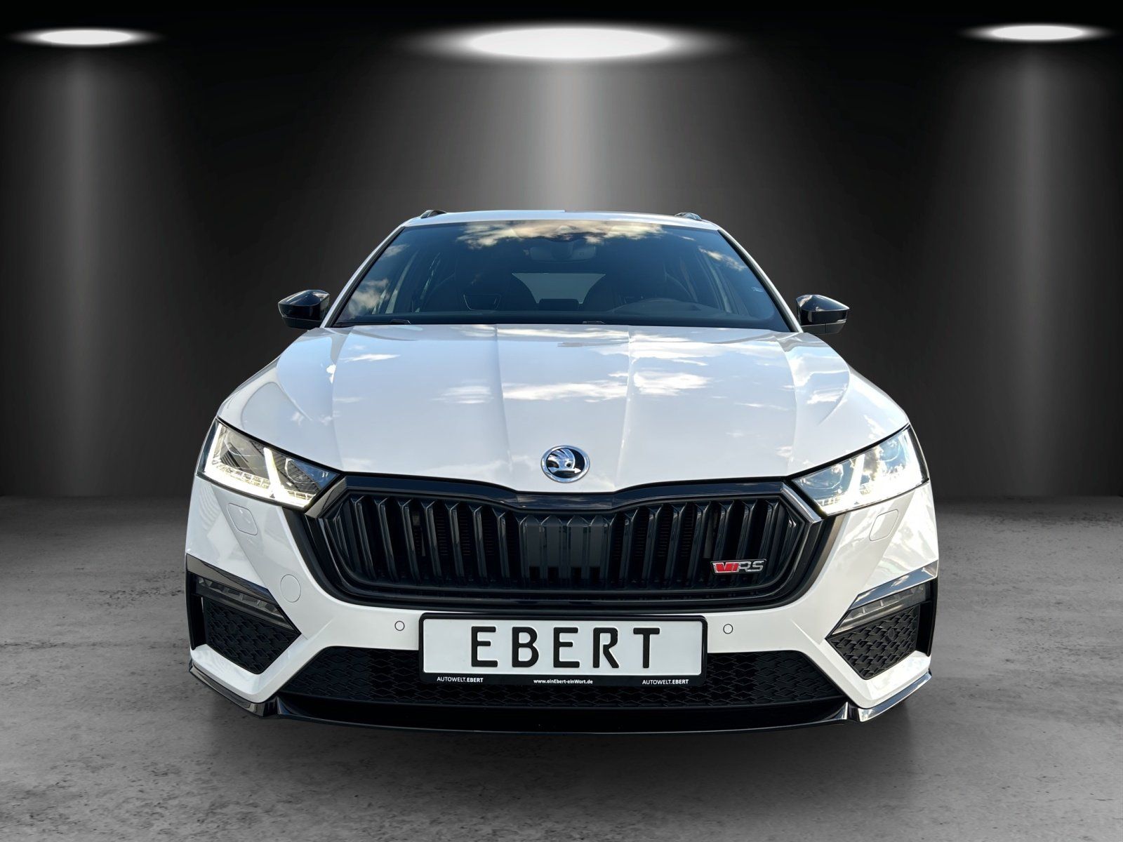 Fahrzeugabbildung SKODA Octavia Combi 2.0 TDI RS+/KAMERA/HUD/ACC/VIRTUAL