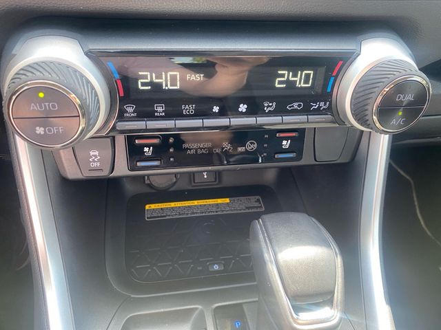 RAV4 2.5 Hybrid 4x4 Lounge NAVI AHK ACC LED 360°