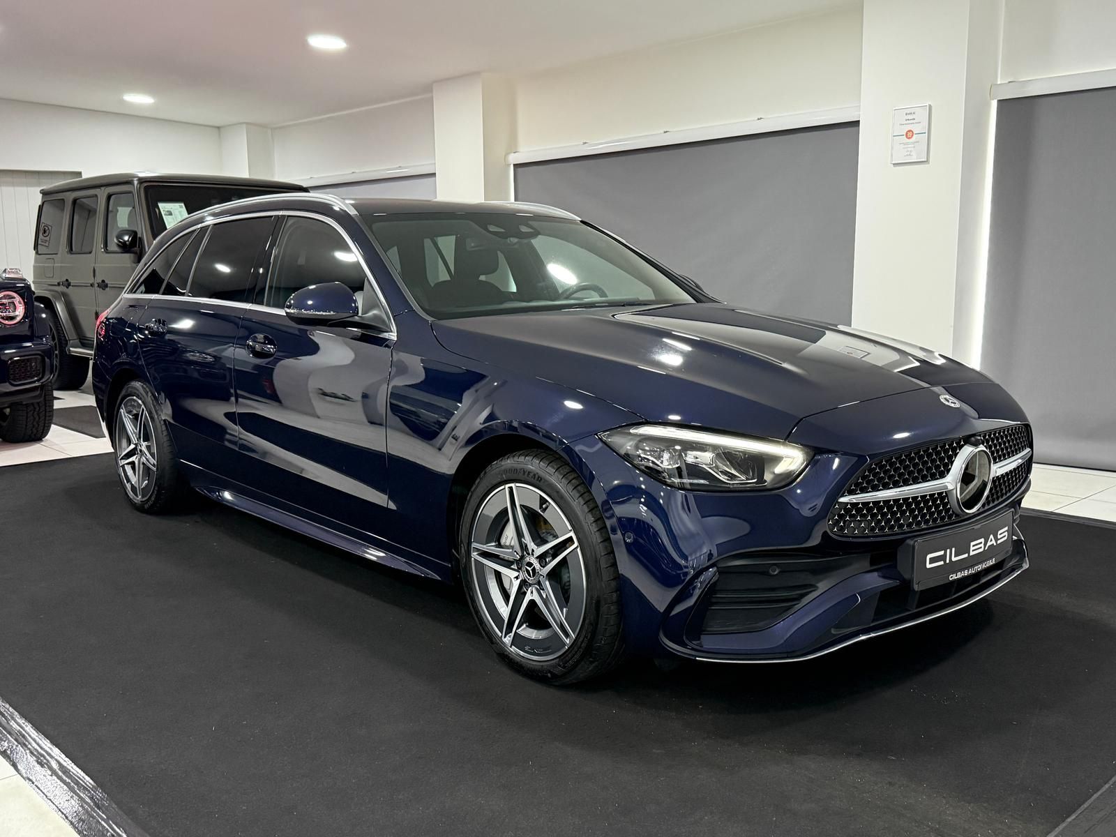 Mercedes-Benz C 300 e T 9G AMG-LINE*DISTR*KAMERA*AMBI*AHK*LED* imagem 3