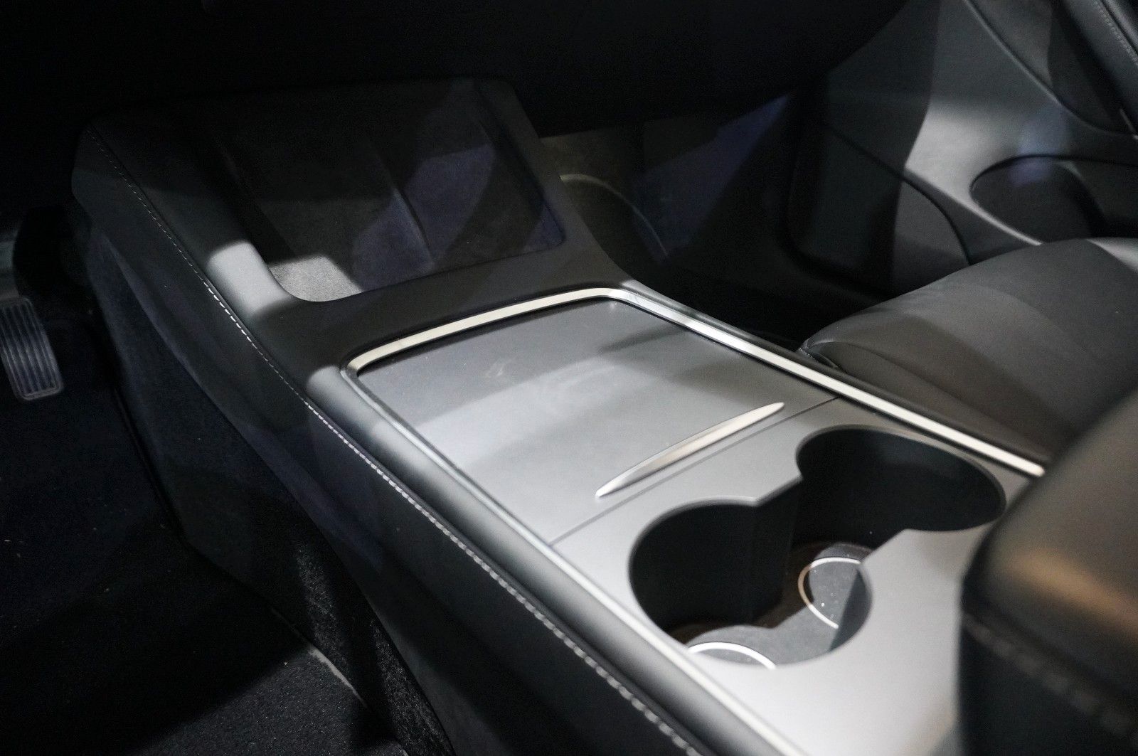 Fahrzeugabbildung Tesla Model 3 LONGRANGE DUAL-MOTOR NAVI/KAMERA/SH/PANO