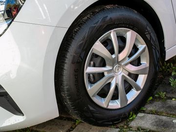 Opel Corsa F 1.2 Edition Style-Paket Spurhalteassi.