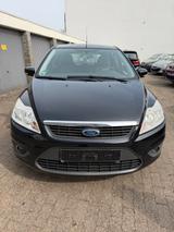 Ford Focus 1.6 Ambiente - Ford Focus aus 2010: 1.6