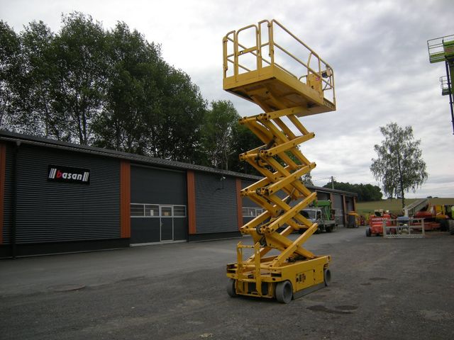 Genie GS 3246, Scherenarbeitsbühne Genie 11,9 m