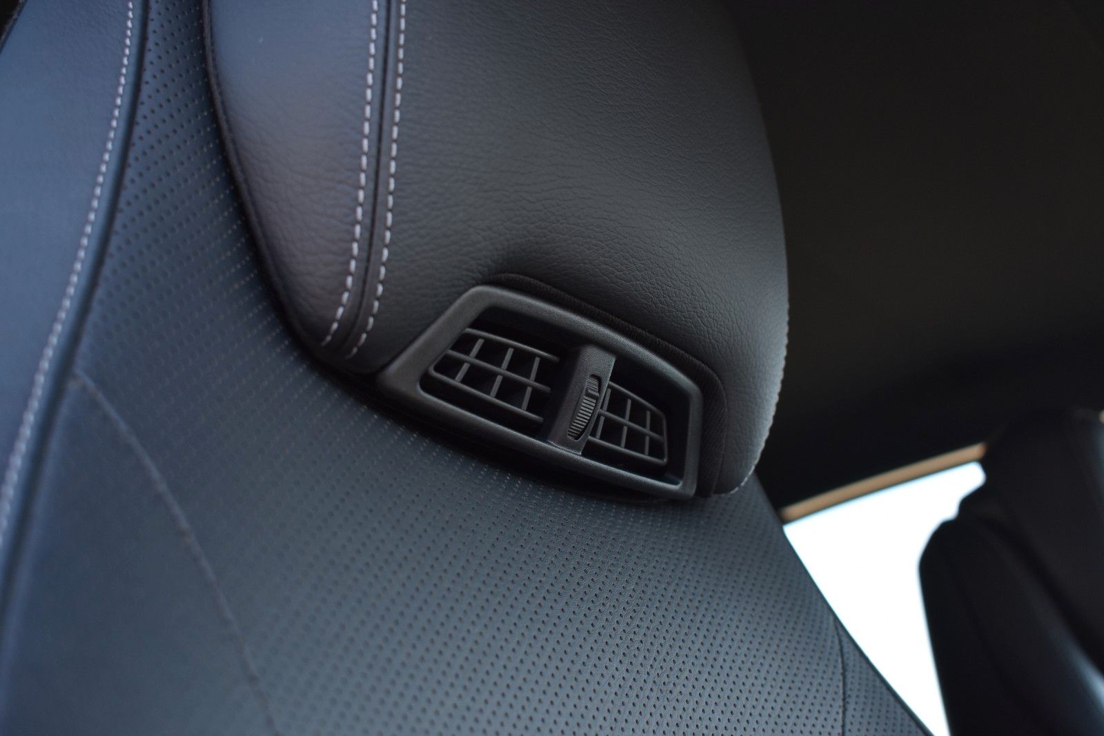 Fahrzeugabbildung Mercedes-Benz E 350 Cabrio /AMG Line /Harman Kardon/LED/Kamera