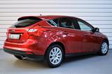 Ford Focus Lim. Titanium+PDC+SHZ+Xenon+Tempomat - gebrauchte Ford Focus aus dem Jahr 2012