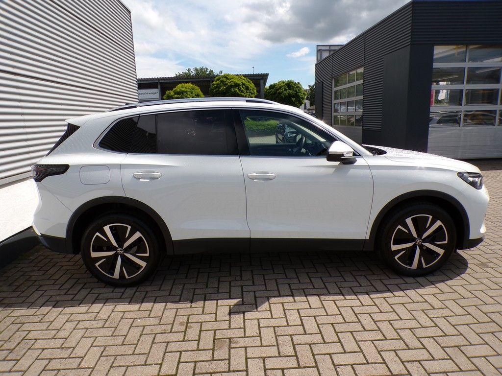 Fahrzeugabbildung Volkswagen Tiguan 1.5 eTSI DSG Elegance *Navi*Pano*Standhei