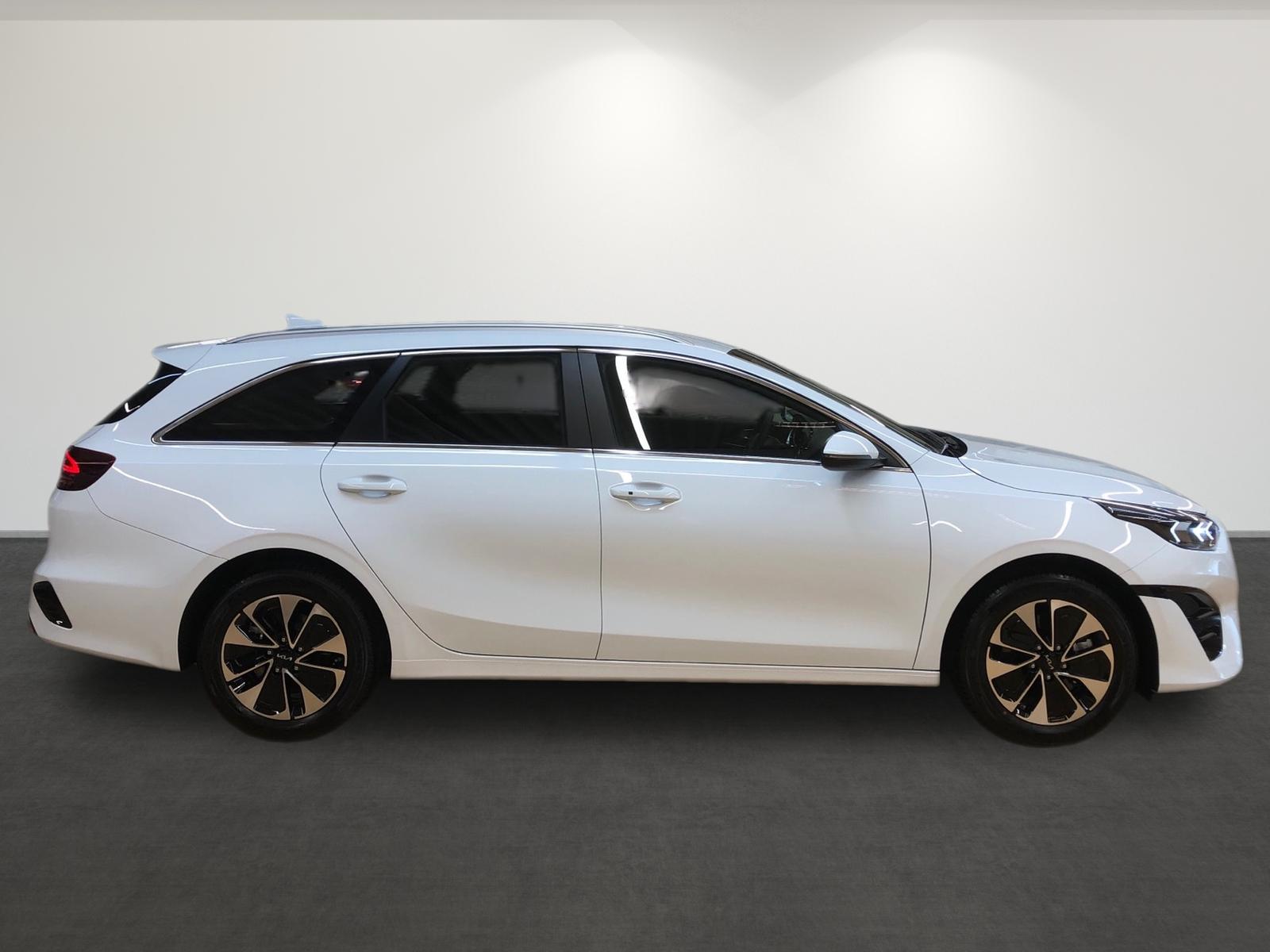 Kia CEED SPORTSWAGON 1.6 Plug-In Hybrid VISION NAVI+