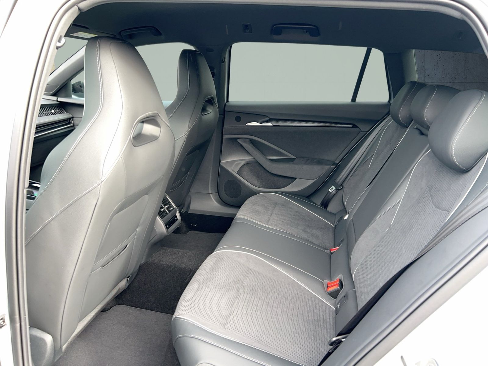 Skoda Superb - Bild 11
