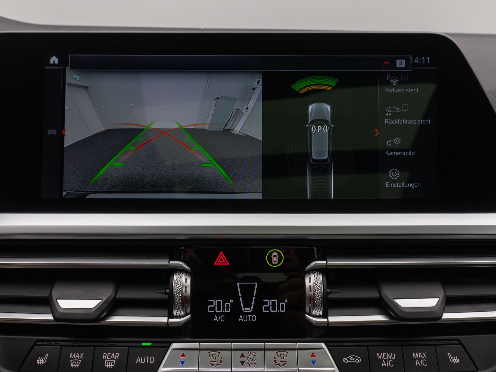 Fahrzeugabbildung BMW 330i M Sport Panorama Kamera Laser HUD DAB HiFi