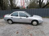 Ford Mondeo 2.0 16V Ghia Autom.1Hand.1a.Tüneu - Ford Mondeo: Limousine