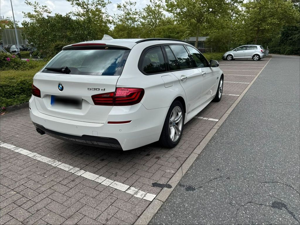 Image of BMW 530