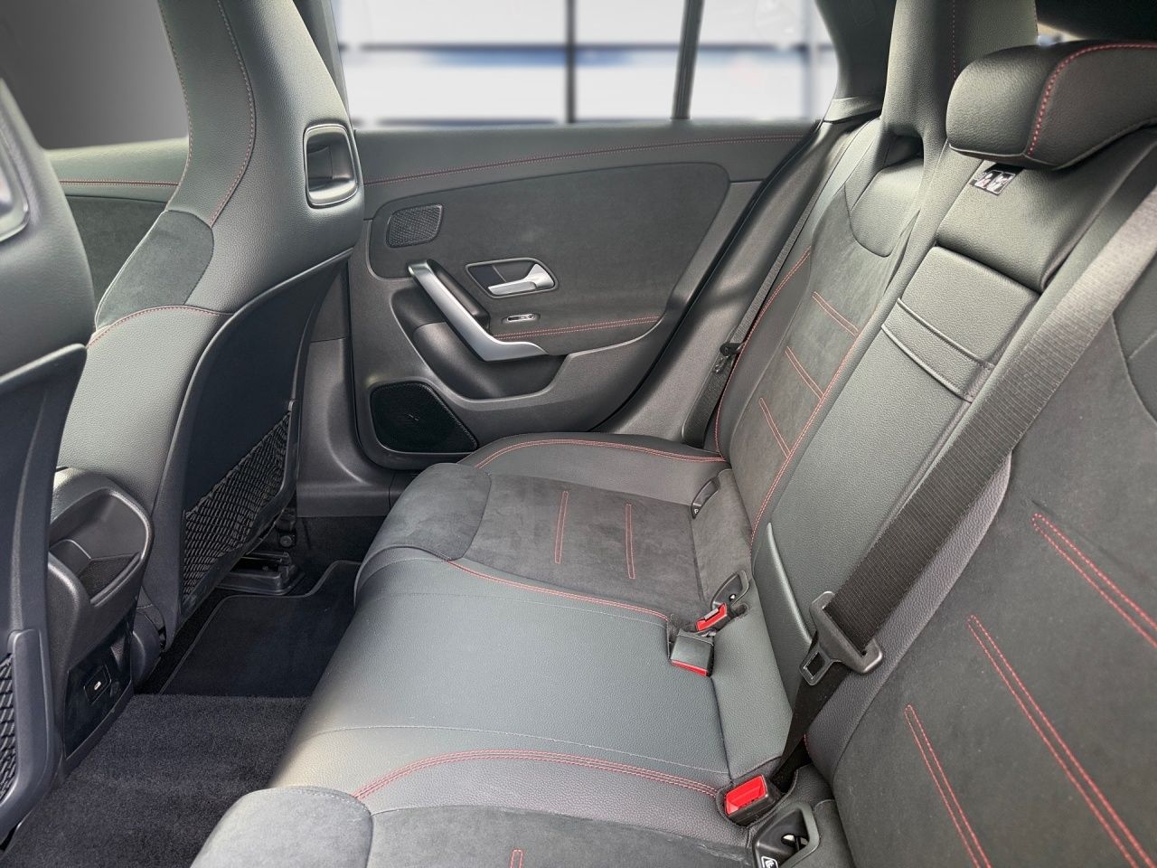 Fahrzeugabbildung Mercedes-Benz CLA 200 SB AMG+NIGHT+360+MULTIB+DISTR+AMBIE+CARP