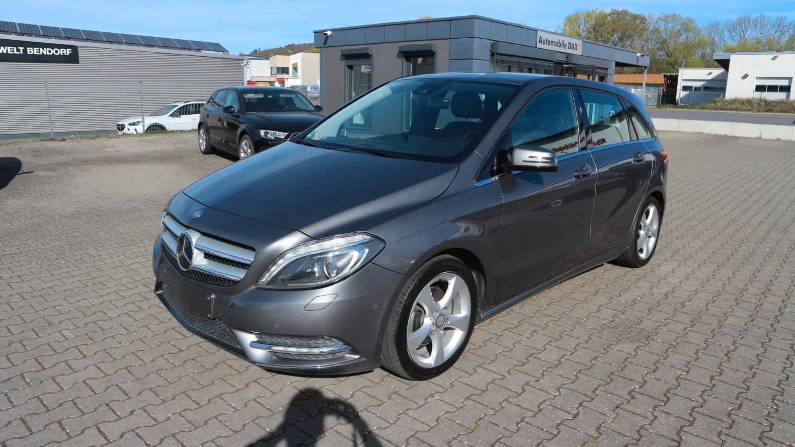 Mercedes-Benz B 200 CDI*1-Hand*AHK*Kamera*Bi-Xenon*Automatik*