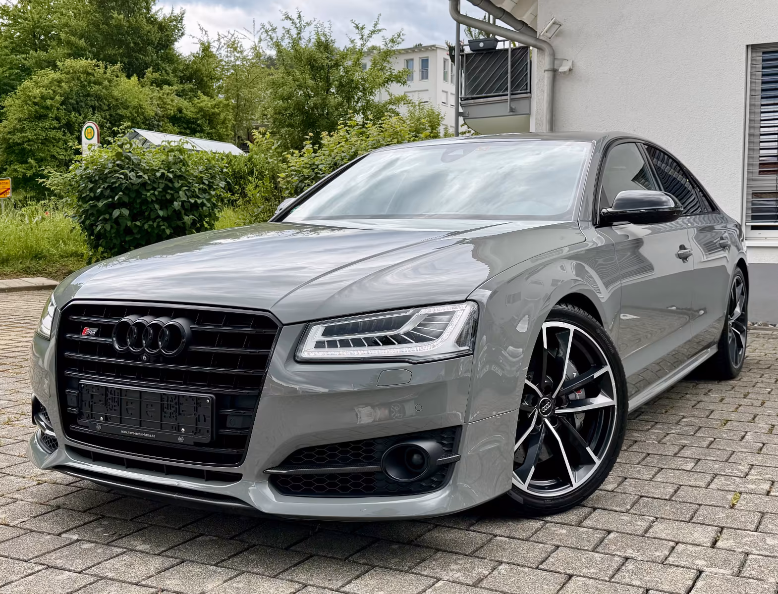 Audi S8 4.0 TFSI  plus KERAMIK*BOSE*Vollleder*CARBON
