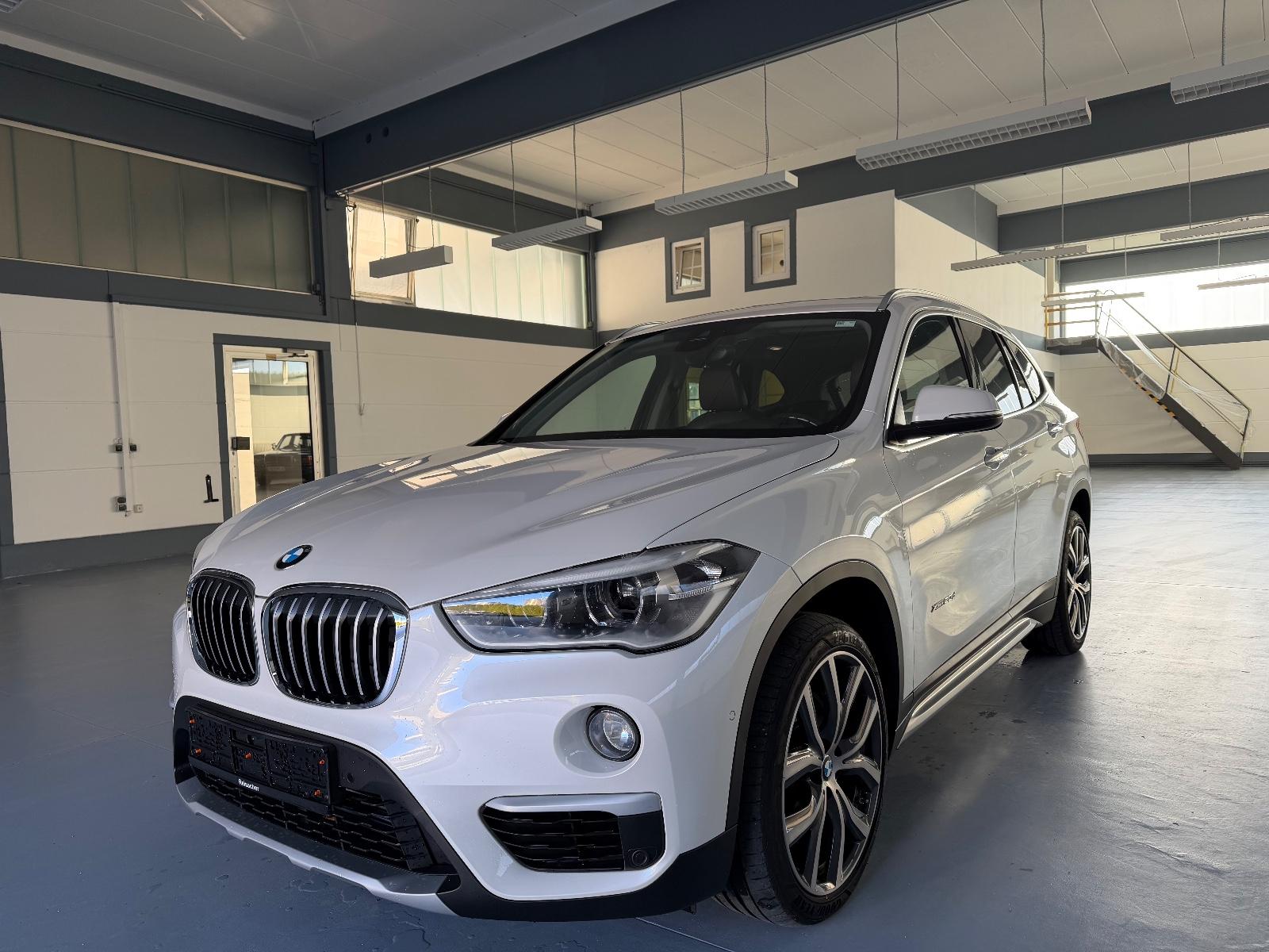 BMW X1 XDRIVE20D *AUTOMATIK*HEAD-UP*PANORAMA*LEDER*