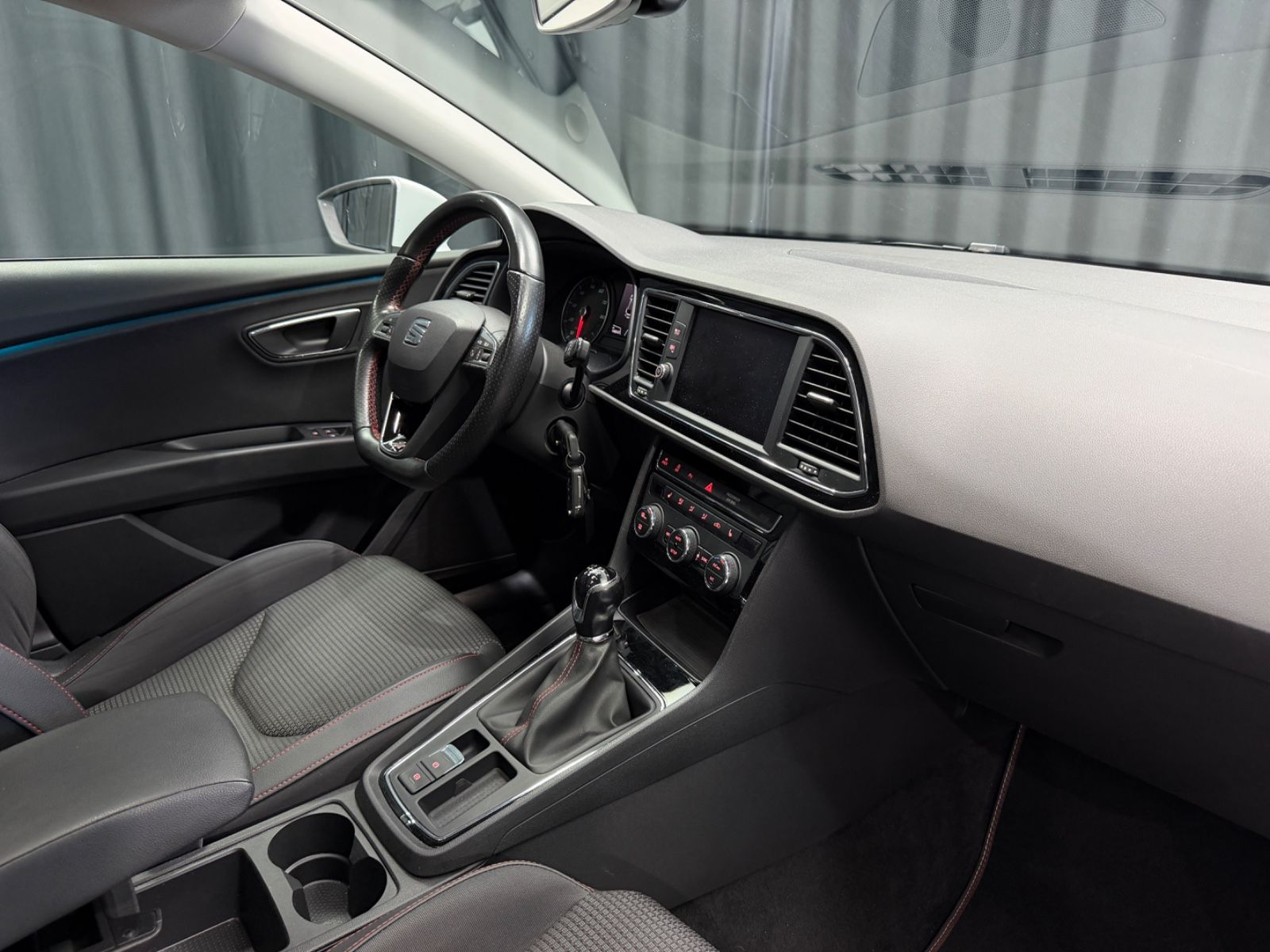 Fahrzeugabbildung SEAT Leon ST FR |RF-CAM|2.HAND