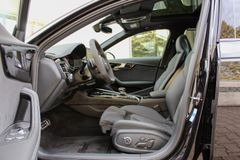 AUDI RS4 Avant quattro/ RS DYNAMIK/ PANO / RS ABGAS AUDI RS4 Avant quattro/ RS DYNAMIK/ PANO / RS ABGAS