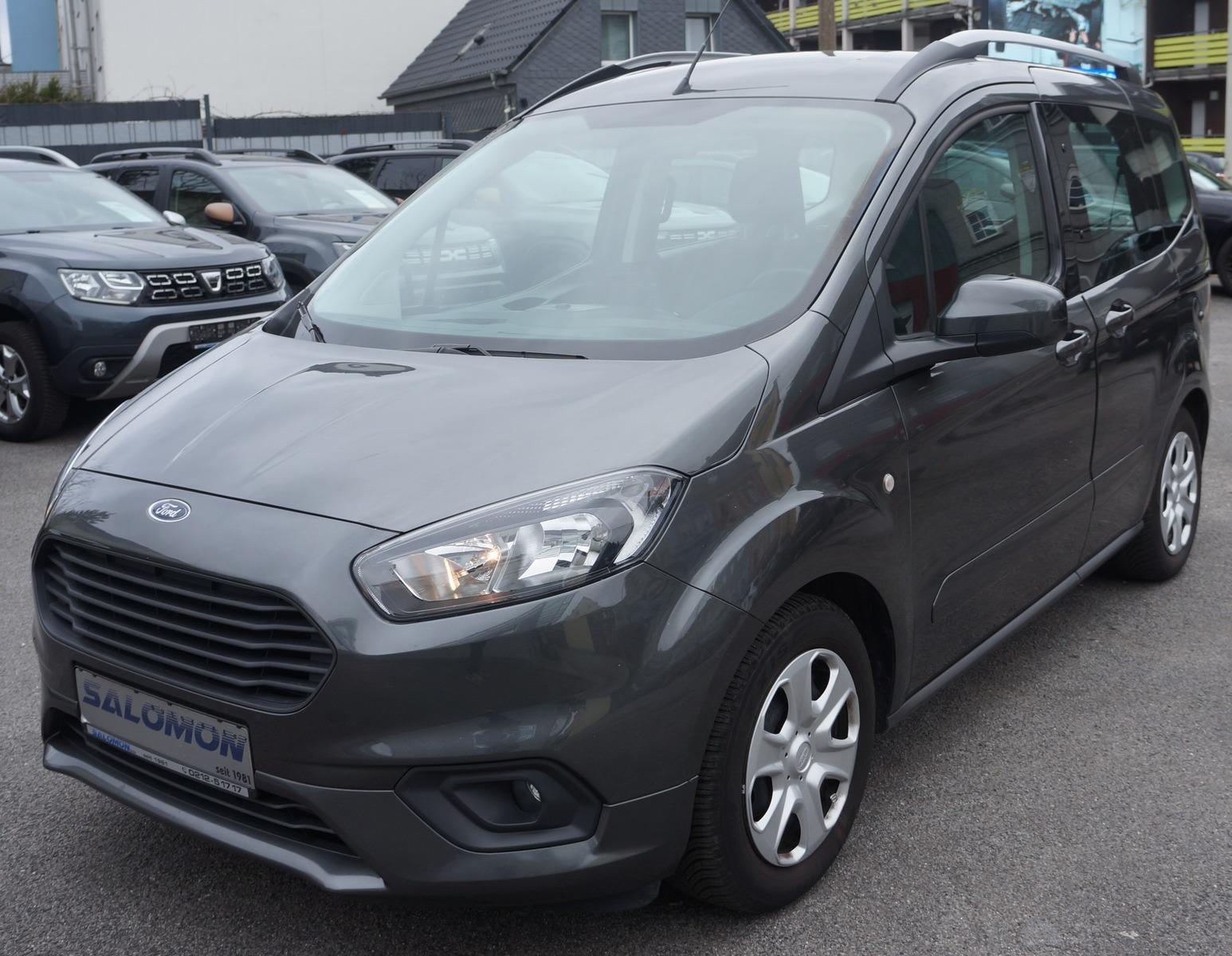 Ford Tourneo Courier AHK 2 Titanium Klimatronik NAVI