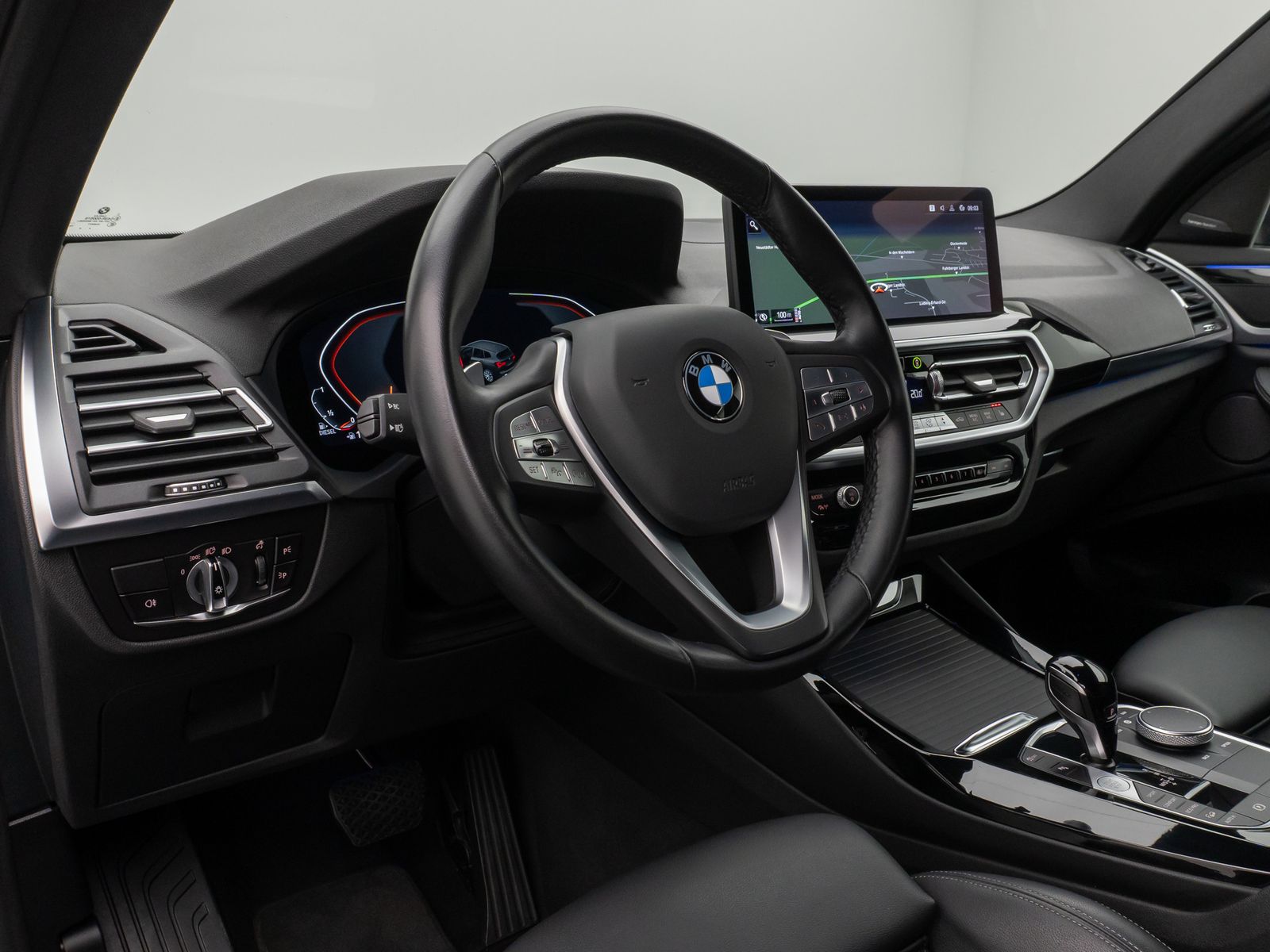 Fahrzeugabbildung BMW X3 xD30d Sport Kamera Laser HUD H/K Komfort AHK